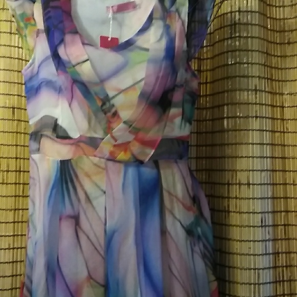 Dress - Picture 2 of 3